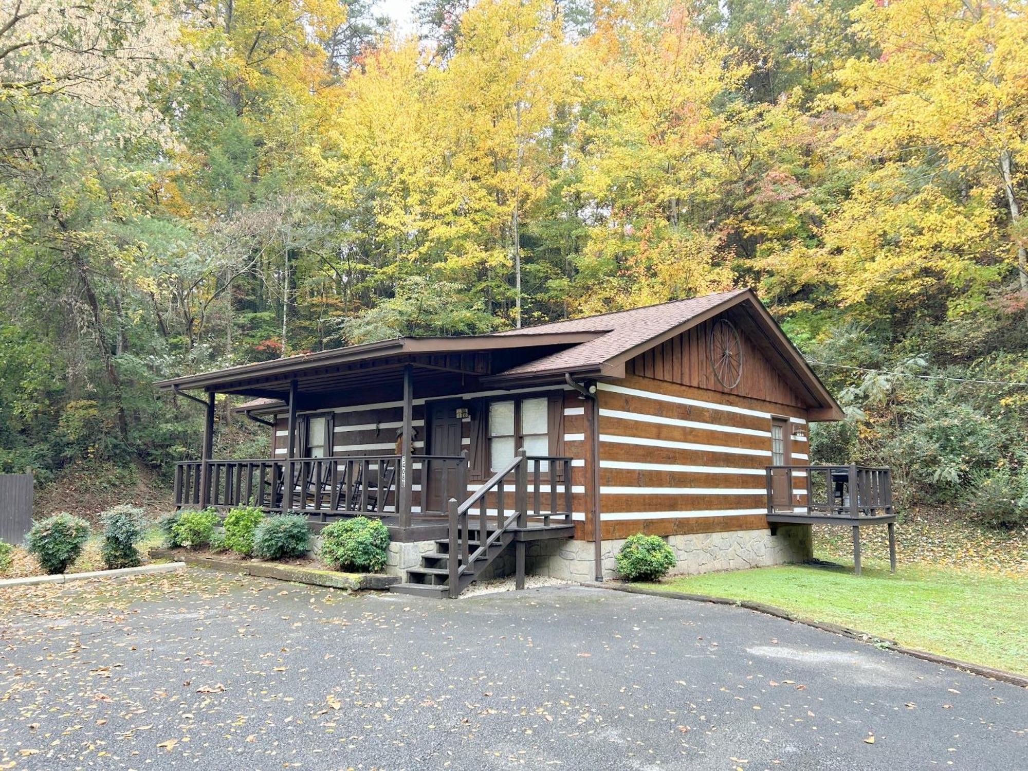 Tucked Away Cabin بيدجن فورج المظهر الخارجي الصورة