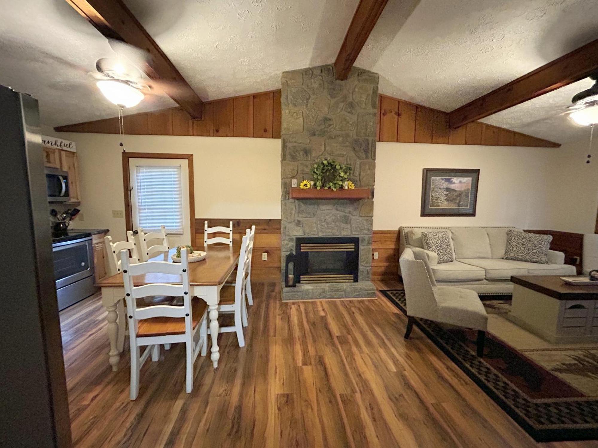 Tucked Away Cabin بيدجن فورج المظهر الخارجي الصورة